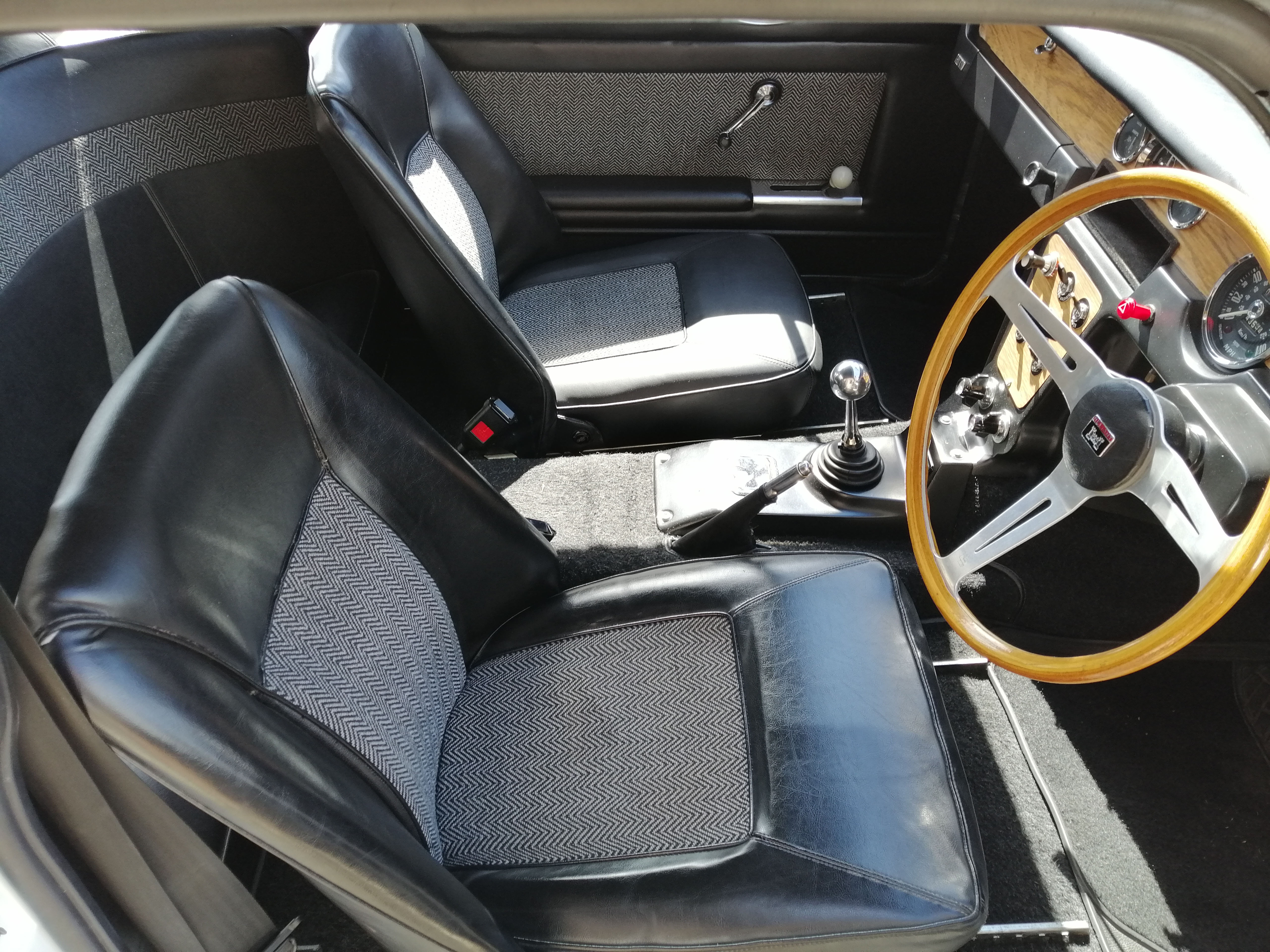 04082020 1966 Reliant Scimitar4