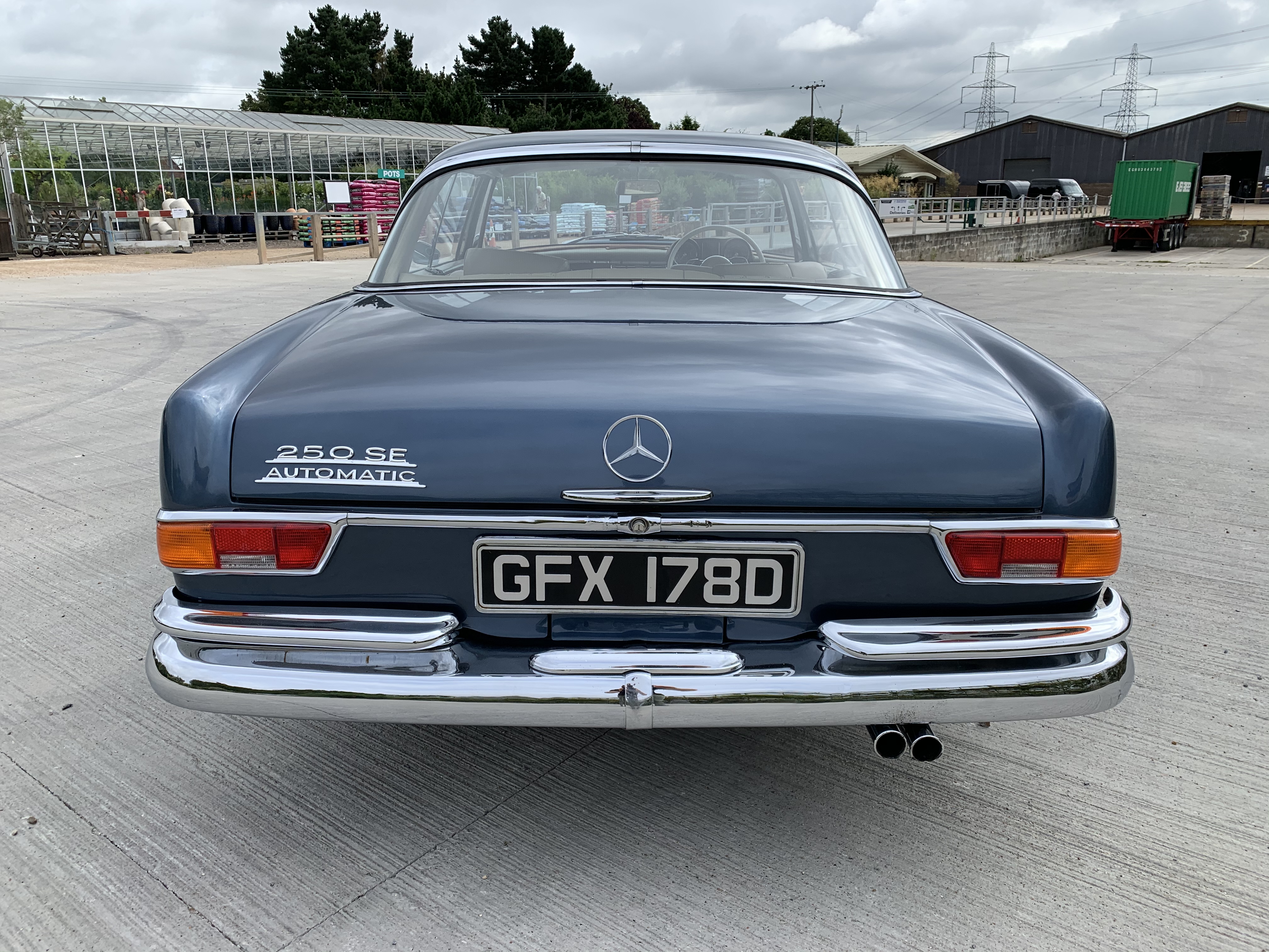 060820 1966 Mercedes 250SE 22