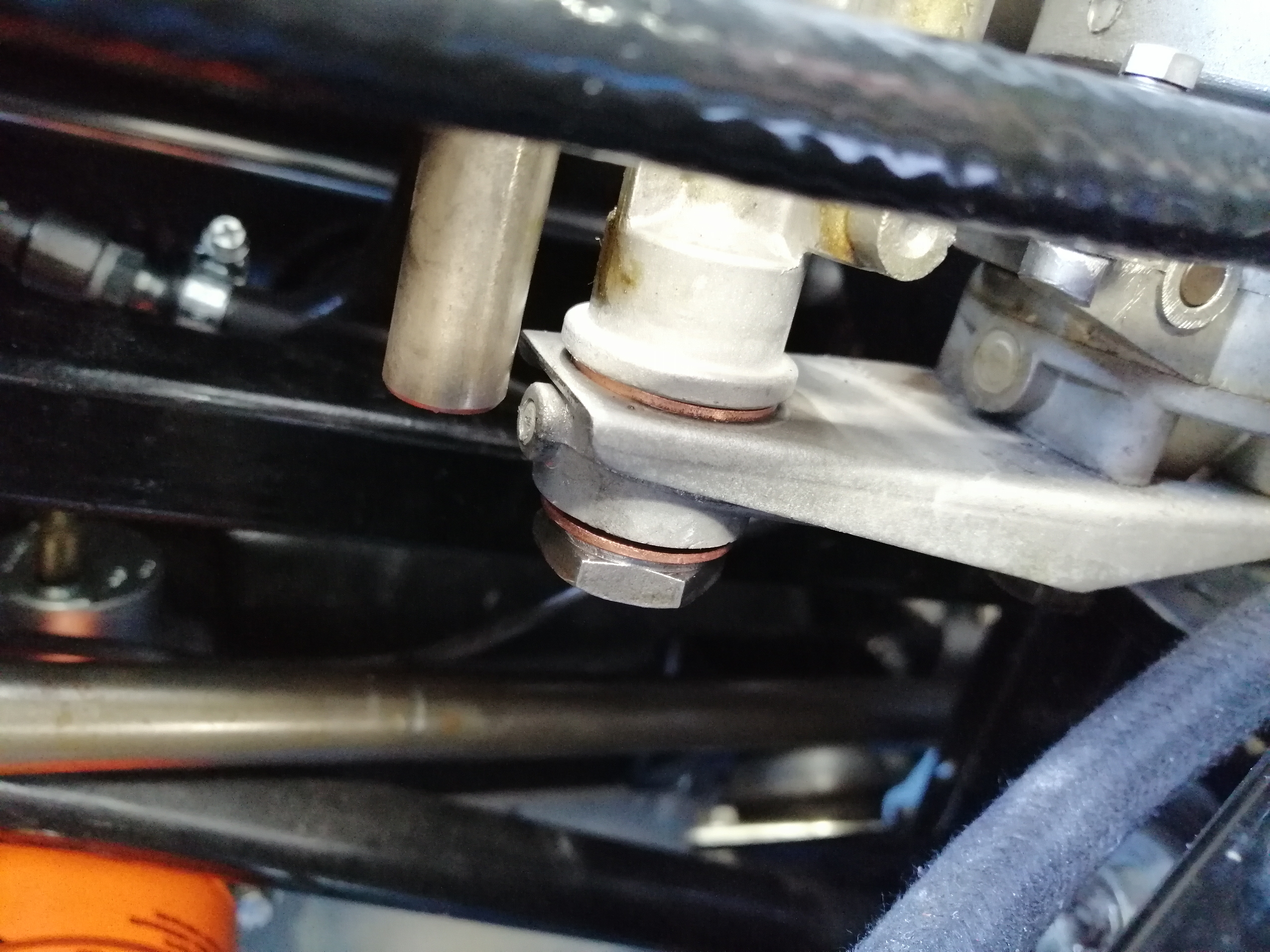 07082020 E Type Black Choke unit leaking fuel pete fixed by replacing copper washers4 2
