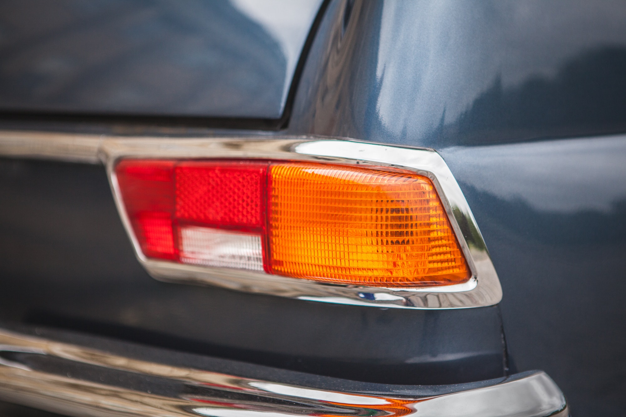 1966 Mercedes Benz W111 250SE Coupe GFX178D 36 1