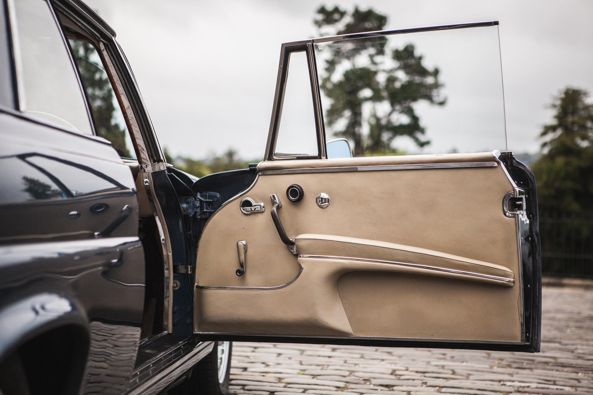 1966 Mercedes Benz W111 250SE Coupe GFX178D 94 1
