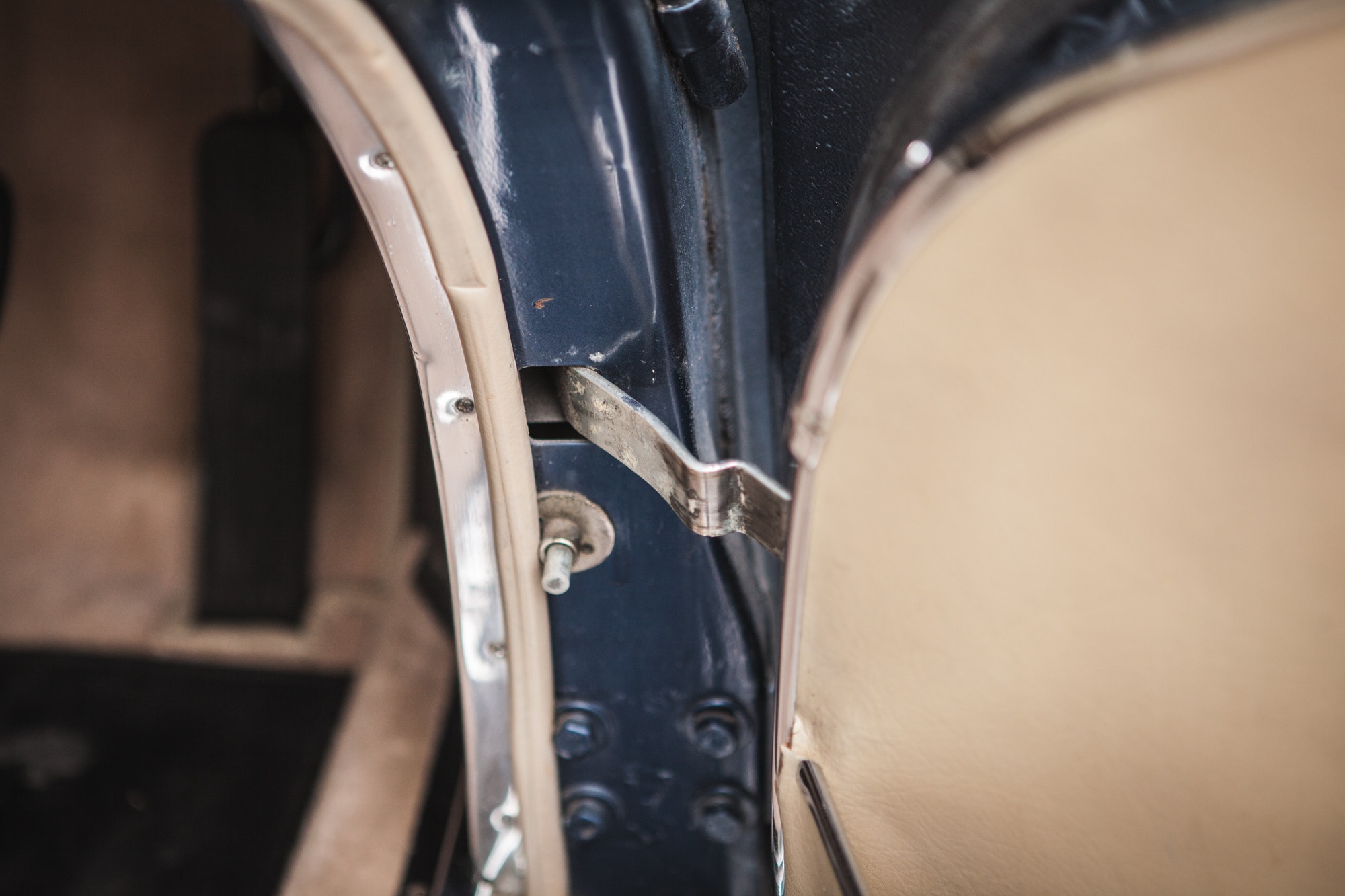 1966 Mercedes Benz W111 250SE Coupe GFX178D 99 1