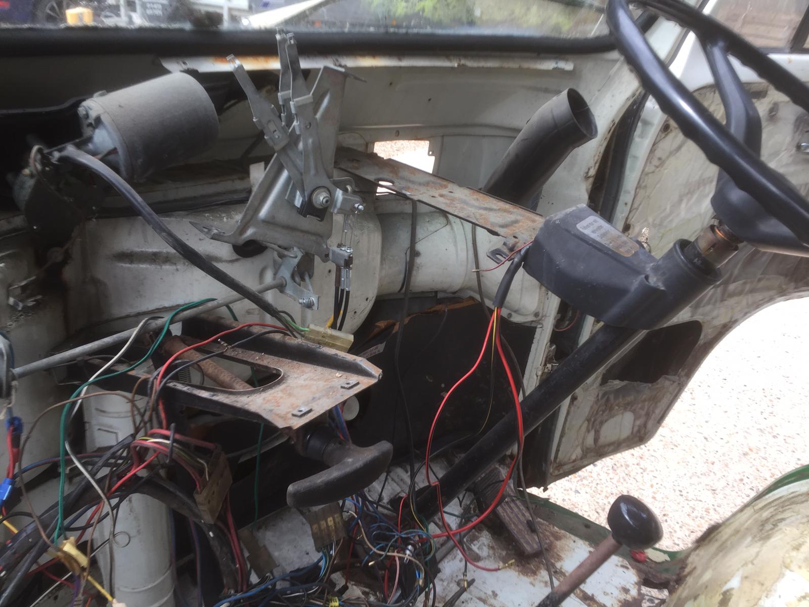24082020 1973 VW Camper T2 Stripping 24 1