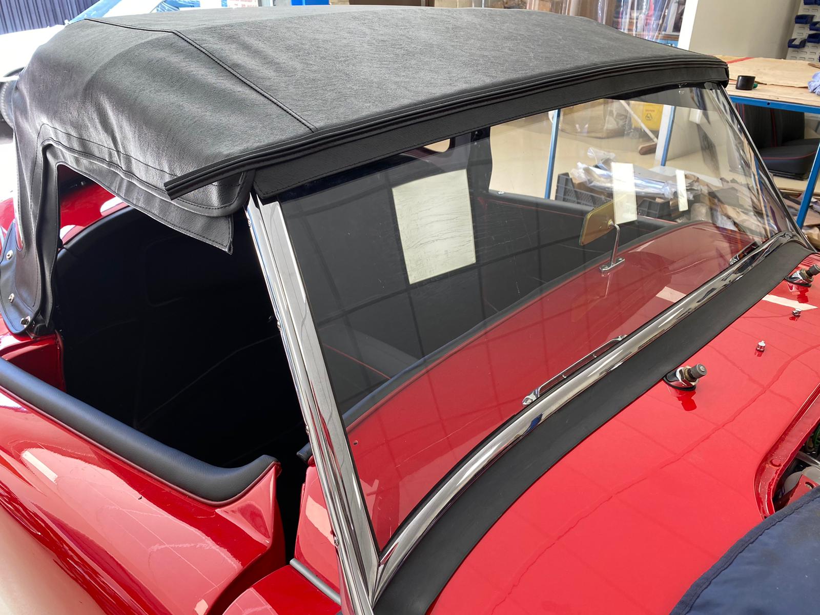 05062020 1960 MGA Interior Soft Top12