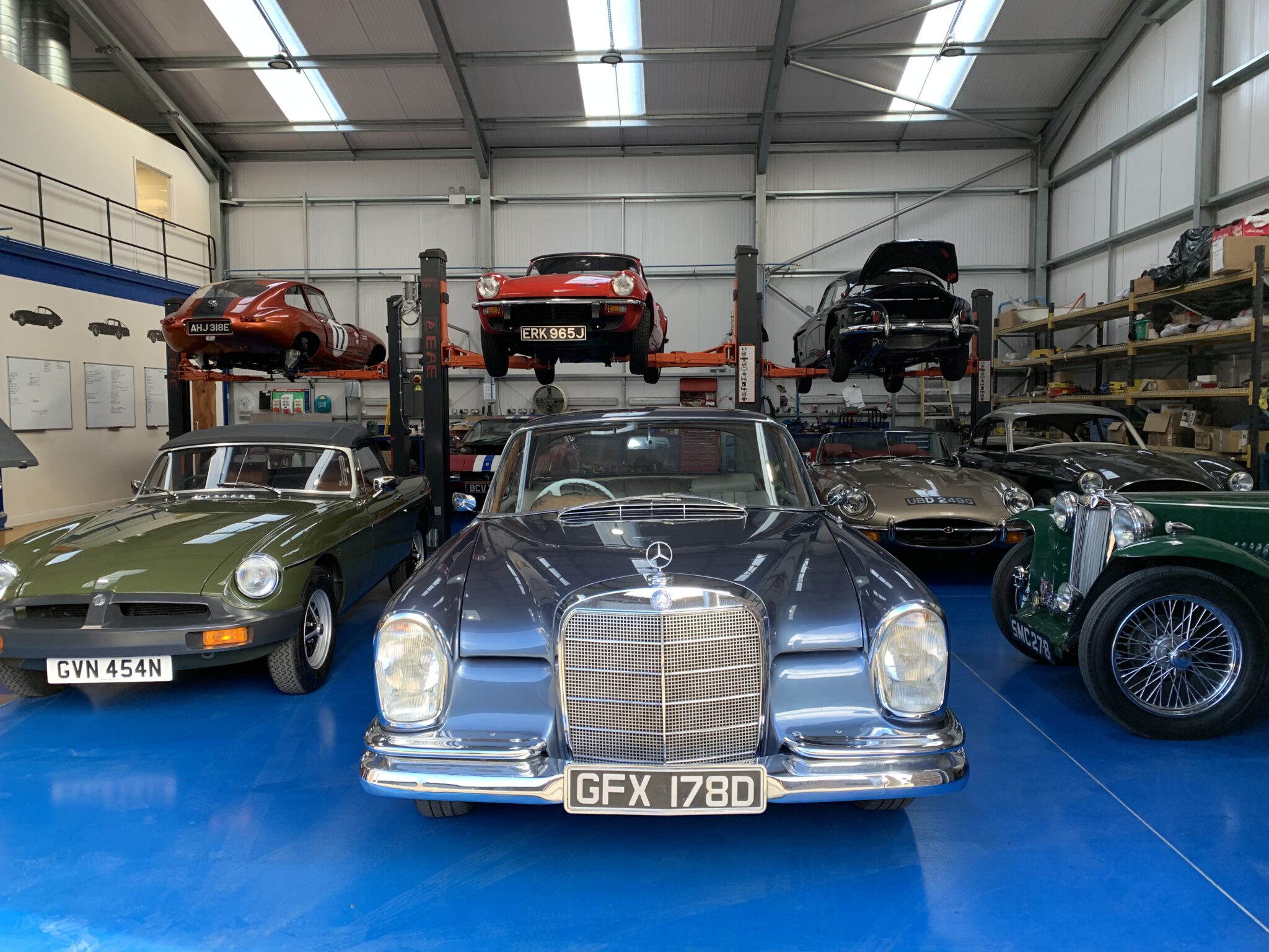 120920 Mercedes 250SE MGB Roadster MG TC 10 1 scaled