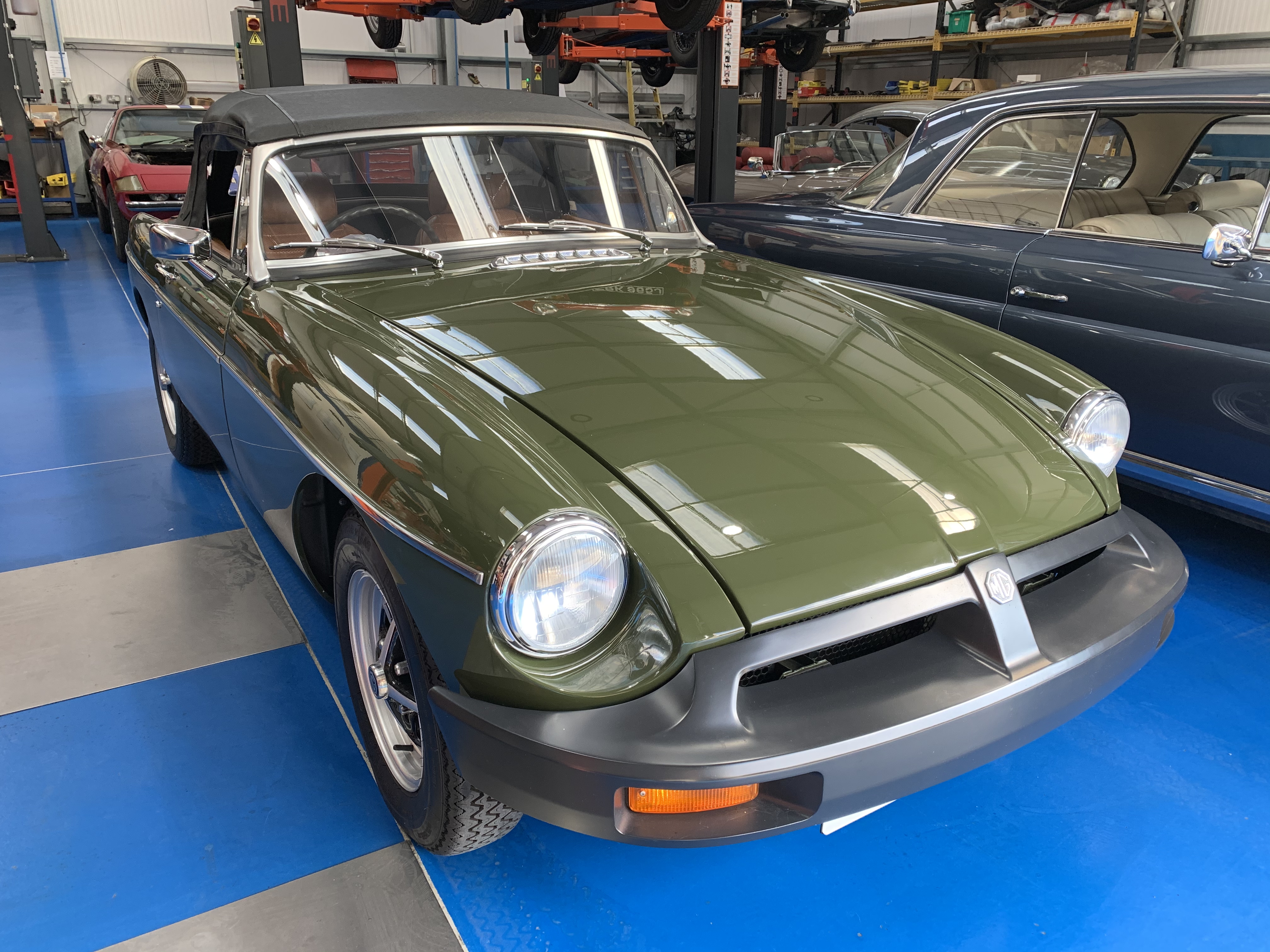 120920 Mercedes 250SE MGB Roadster MG TC 15