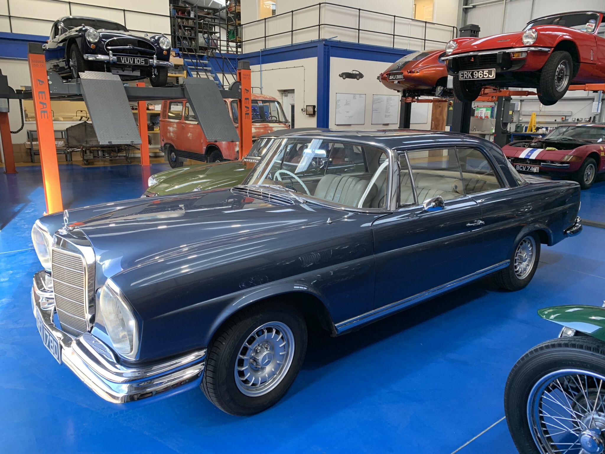 120920 Mercedes 250SE MGB Roadster MG TC 9 1 scaled