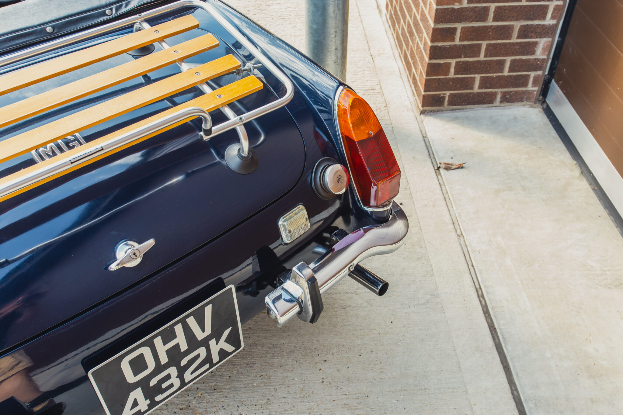 15092020 MG Midget in for Tyres5 1 scaled