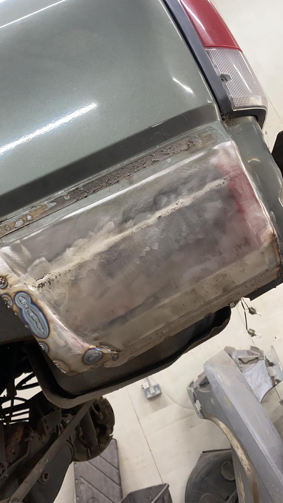 18092020 1996 Nissan Patrol Antony Rust repairs sills and arches Ant11 1