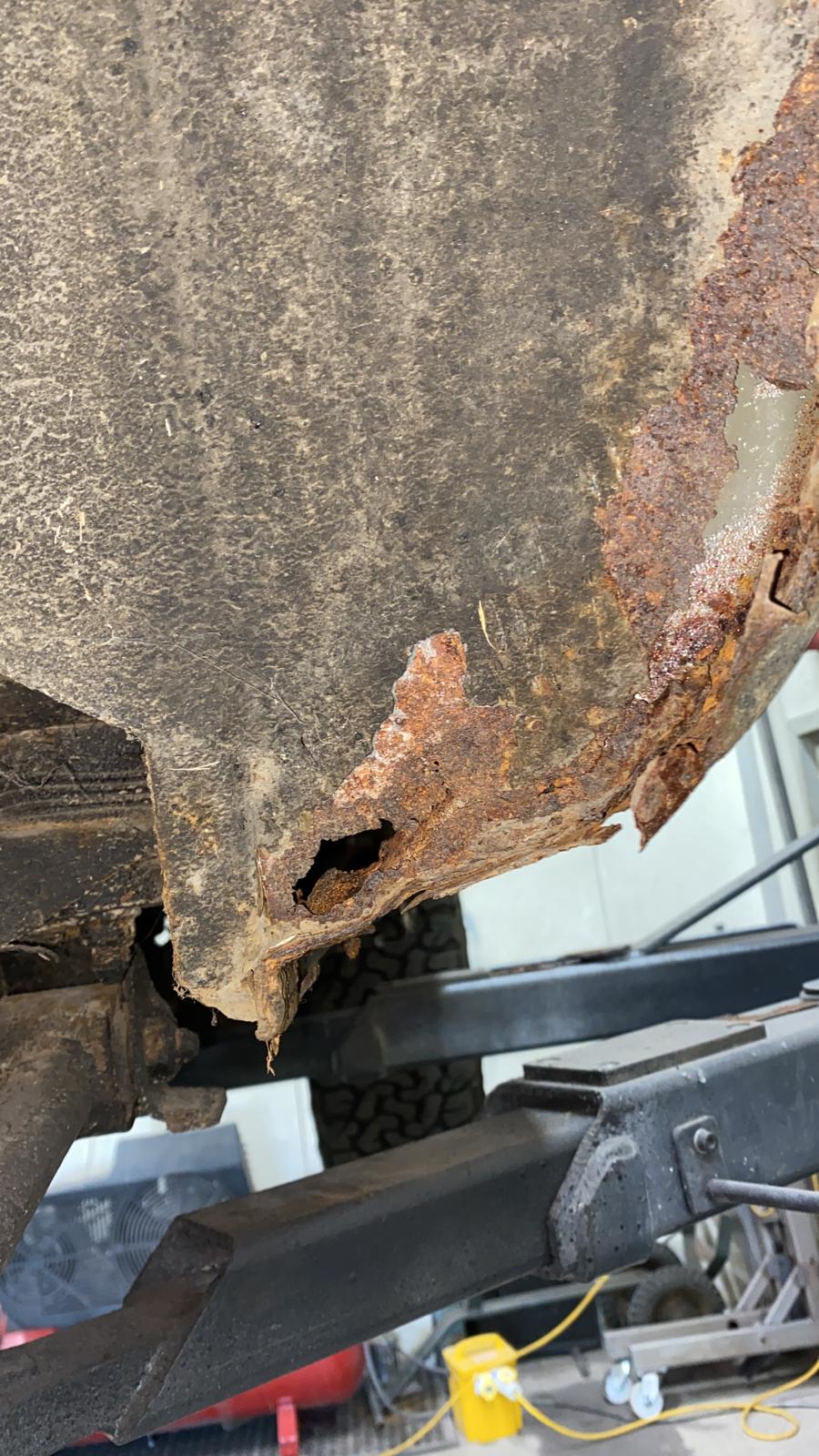 18092020 1996 Nissan Patrol Antony Rust repairs sills and arches Ant5 1