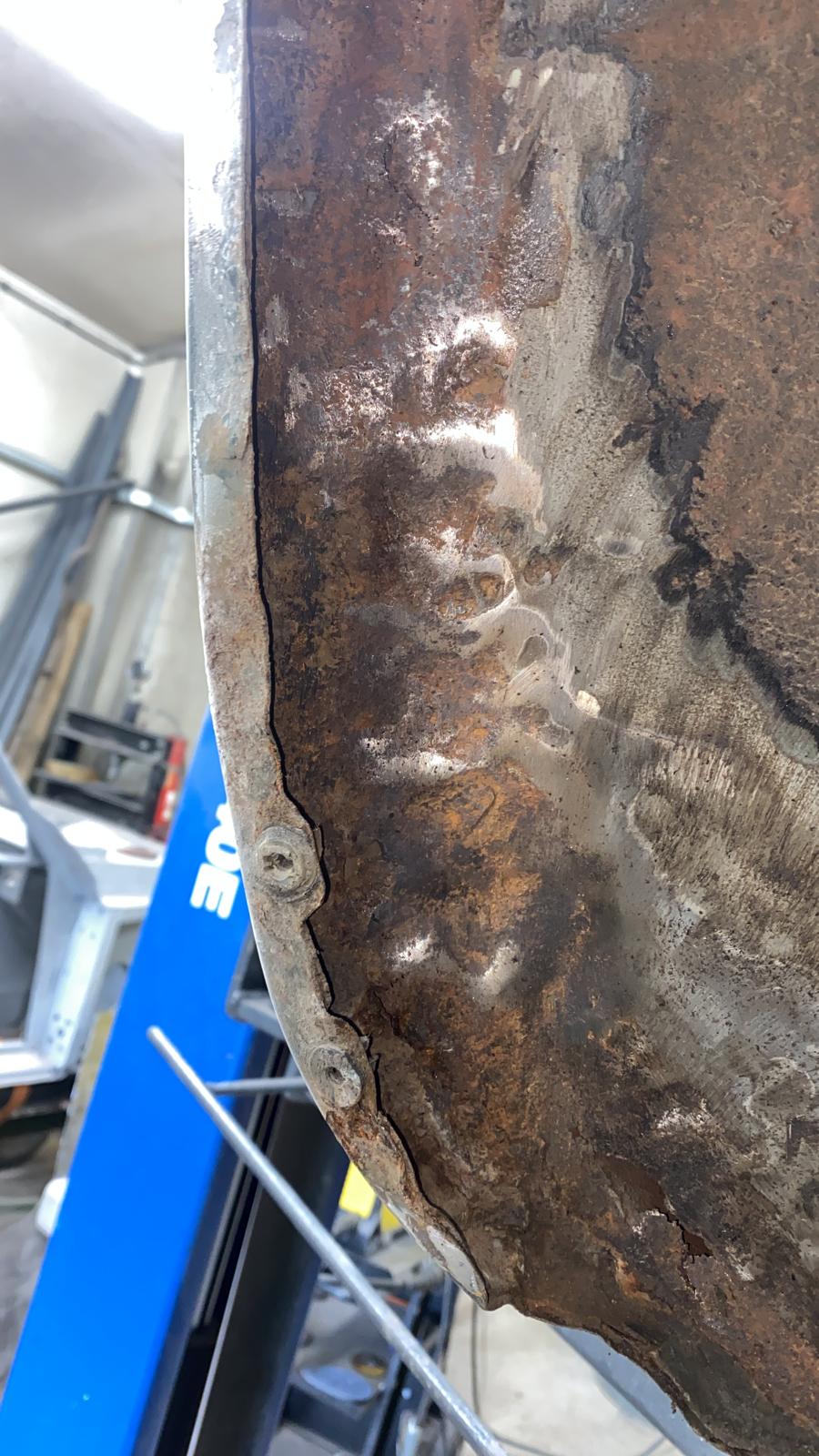 18092020 1996 Nissan Patrol Antony Rust repairs sills and arches Ant8 1