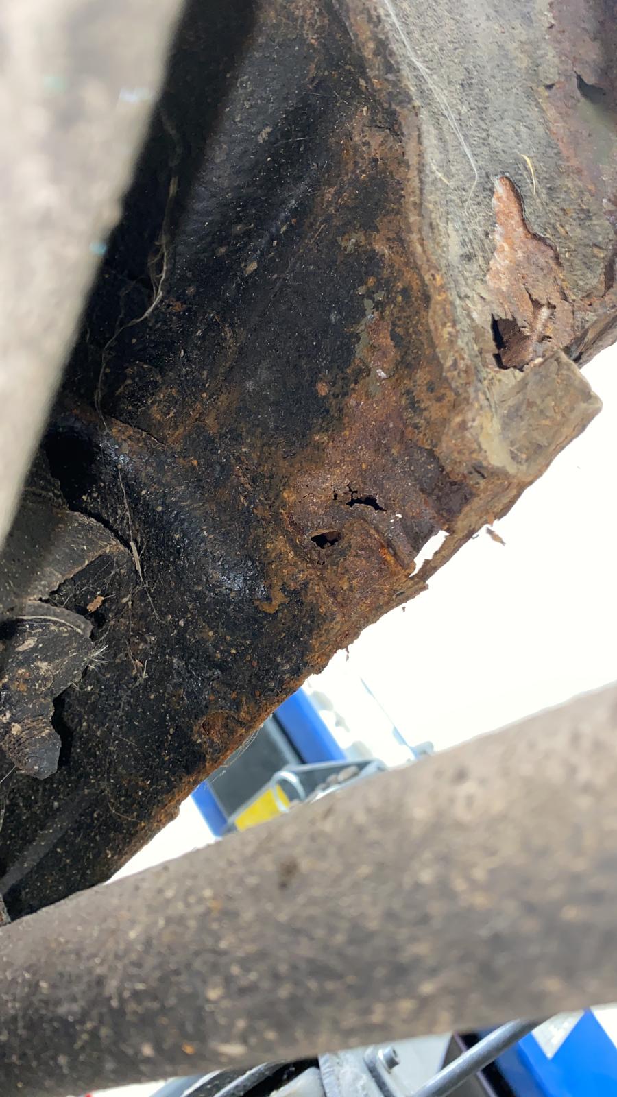 18092020 1996 Nissan Patrol Antony Rust repairs sills and arches Ant9 1