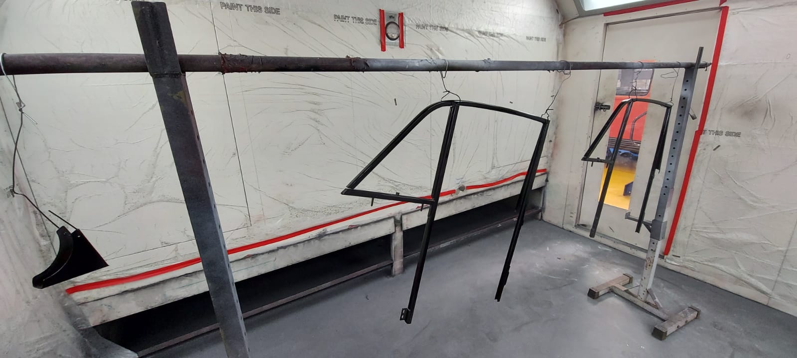 230920 Morris Minor Parts In Paint 2 1