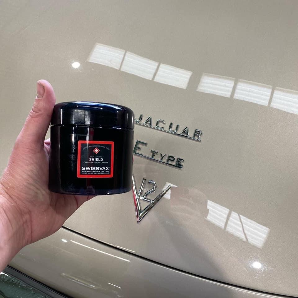 270920 Jaguar E Type Valet 1