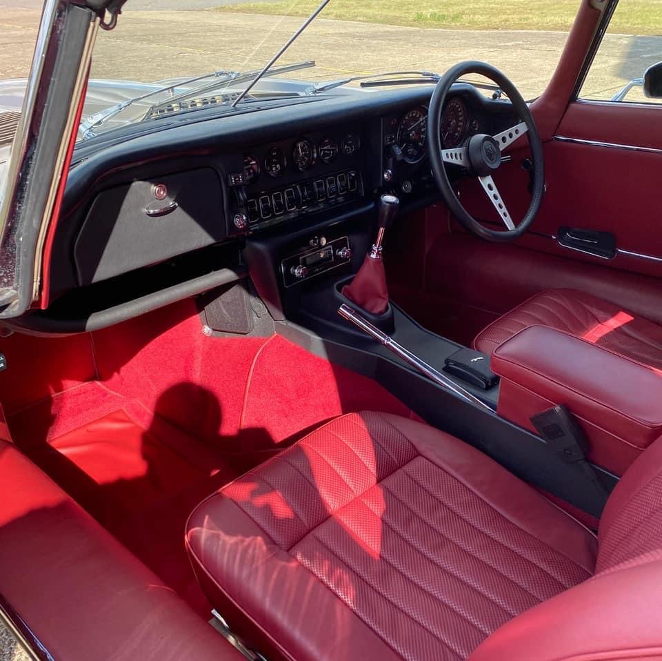 270920 Jaguar E Type Valet 4 1