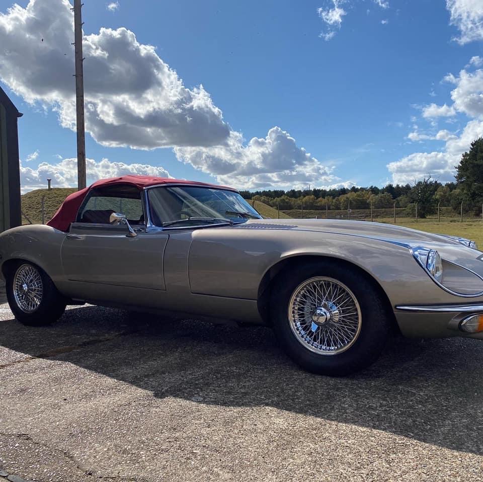 270920 Jaguar E Type Valet 5 1