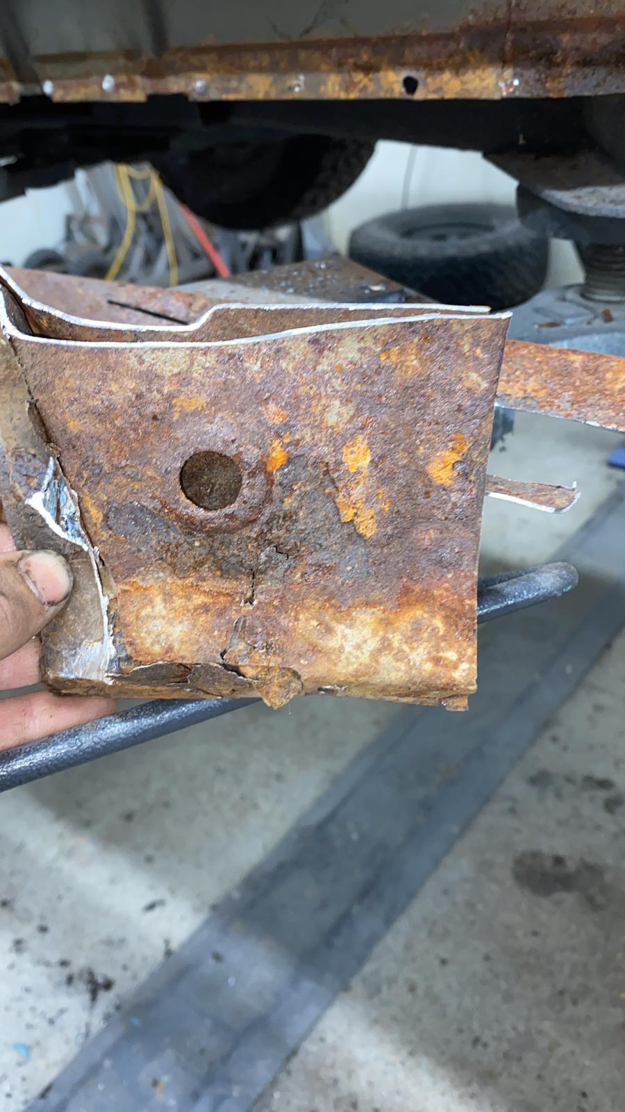 01102020 Antony Nissan Patrol rust repairs11 1