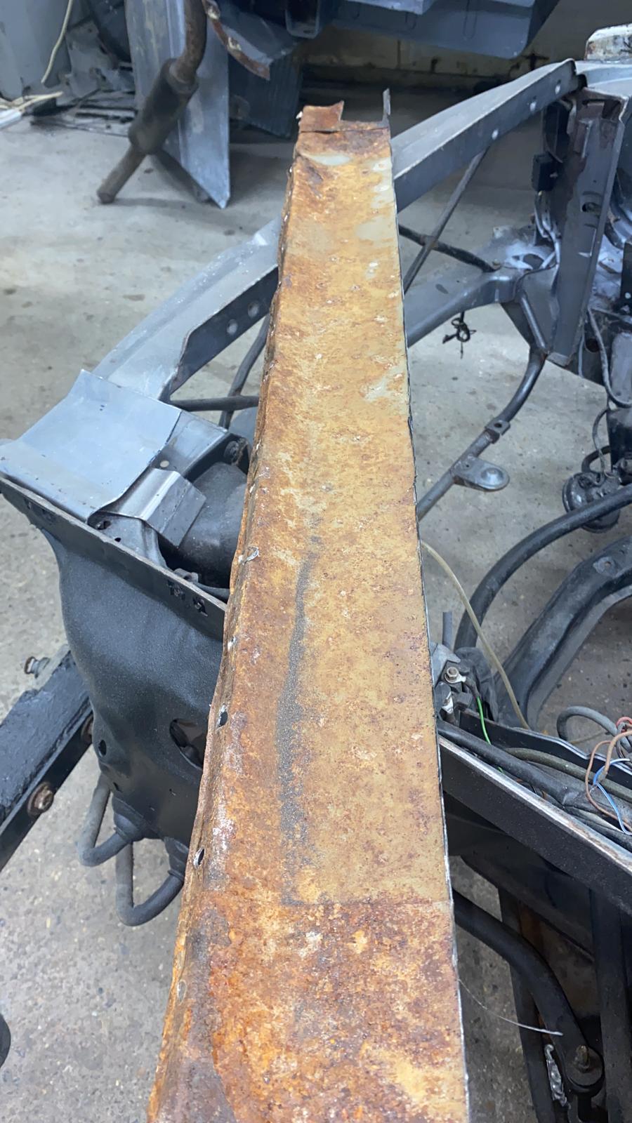 01102020 Antony Nissan Patrol rust repairs4 1