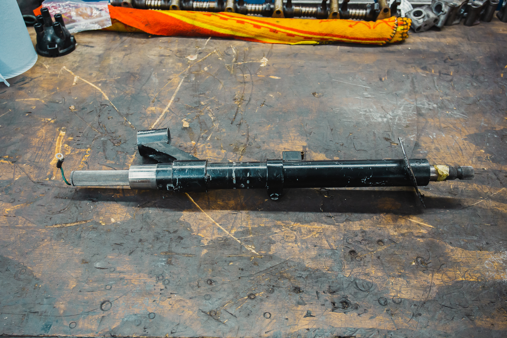 01102020 Gold Jensen 541S steering rack to b emodified for power steering1 1