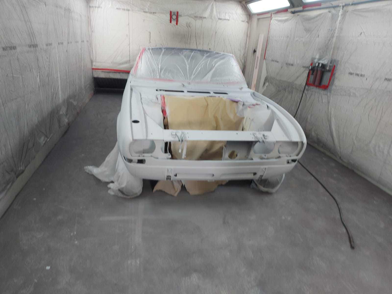 01102020 Peugeot 504 Prep and painting Darren2510 1