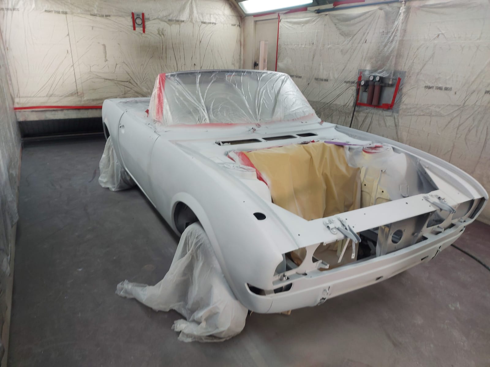 01102020 Peugeot 504 Prep and painting Darren2512 1