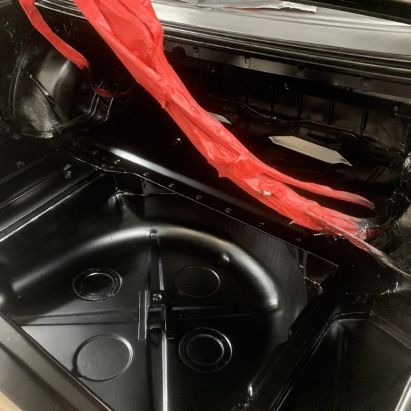 061020 Mercedes 500SL Boot Painted 5 600x600 1