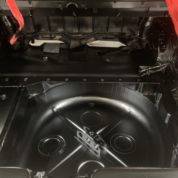 061020 Mercedes 500SL Boot Painted 6 600x600 2