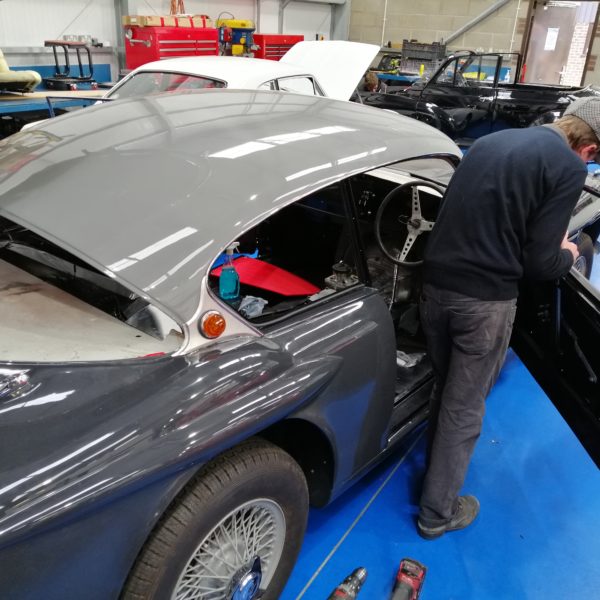 14102020 1957 Jensen 541S Scott2 1 600x600 1