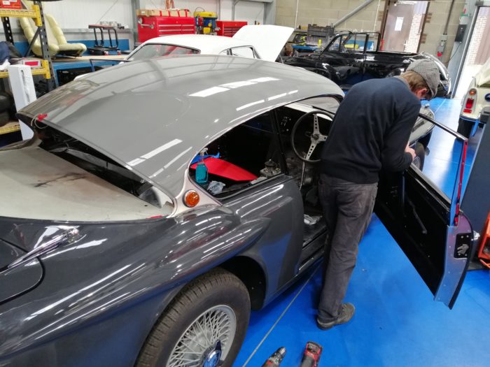 14102020 1957 Jensen 541S Scott2 700x525 1