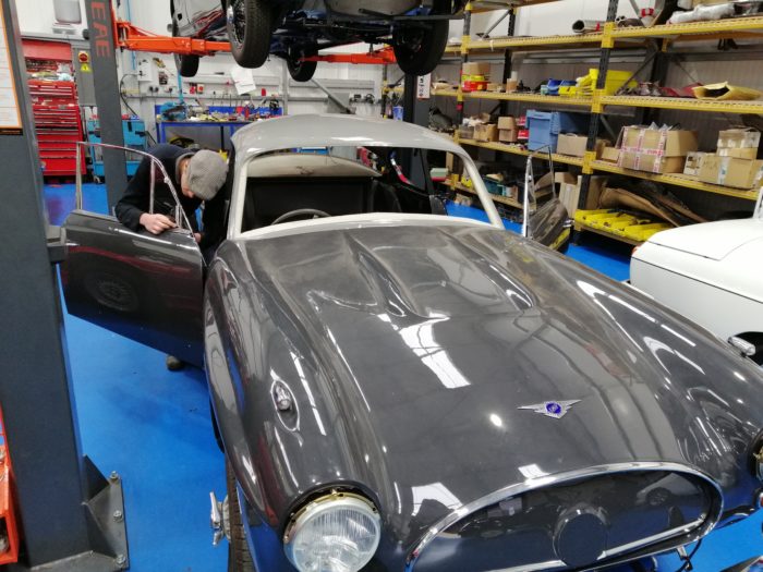 14102020 1957 Jensen 541S Scott6 1 700x525 2