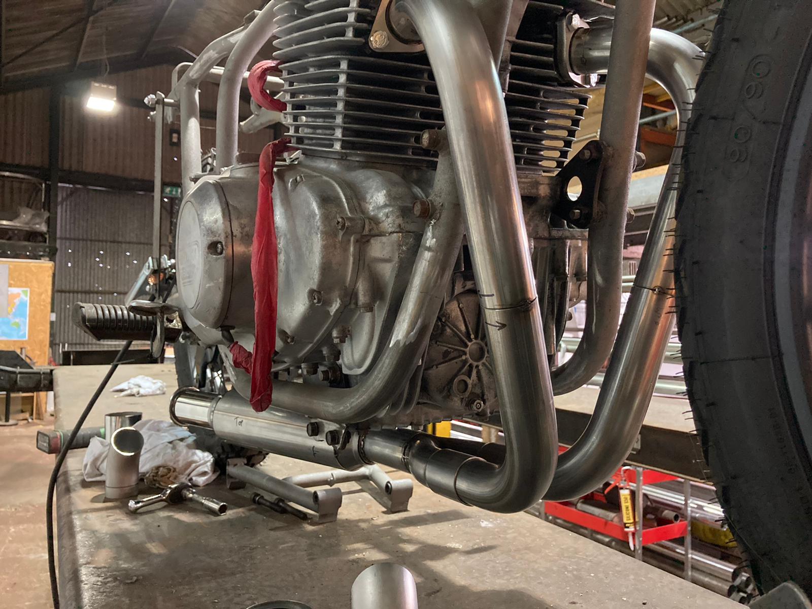 171020 Suzuki GSX400 Bespoke Exhaust Long 5 1