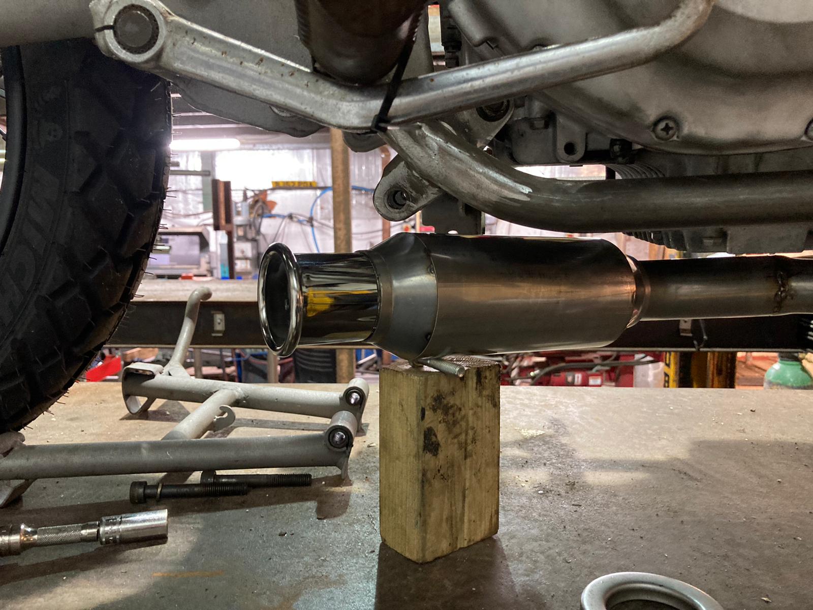 171020 Suzuki GSX400 Bespoke Exhaust Short 3 1