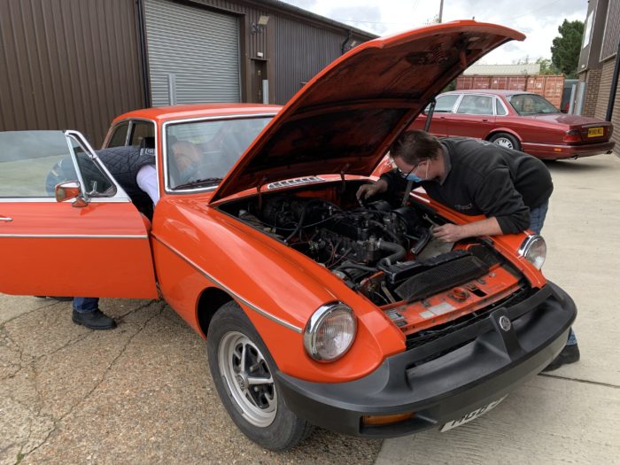 231020 MGB GT 2 700x525 1