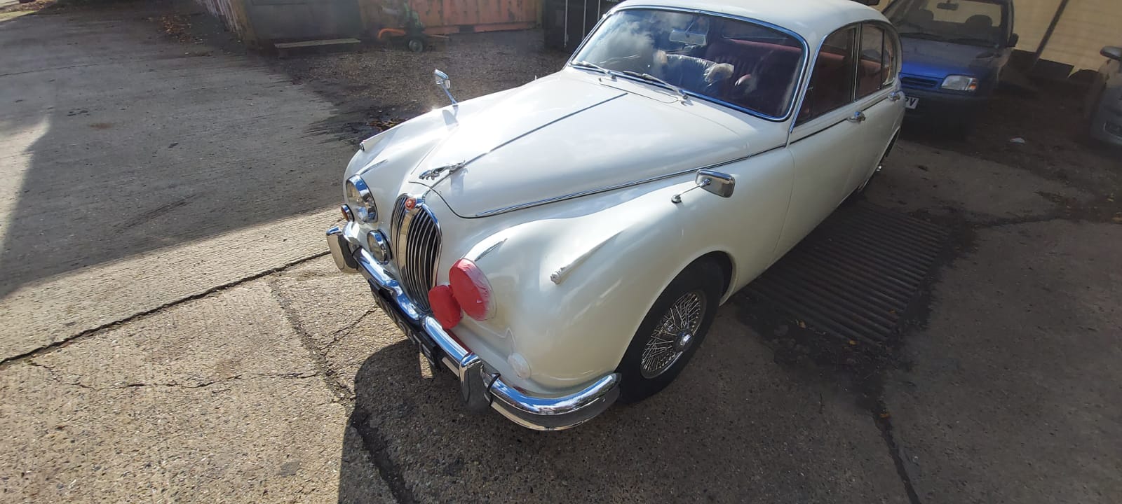 261020 MKII Jaguar paint repair 4 1