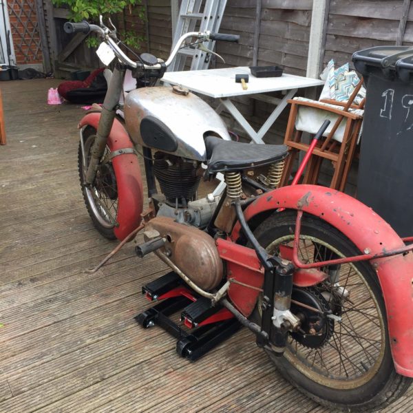 281020 1947 Norton ES2 11 600x600 2