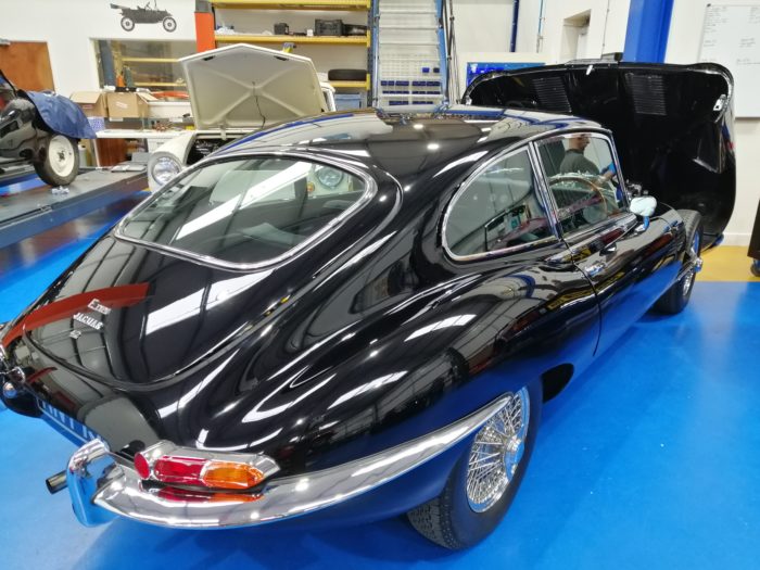 291020 black e type wiring see freddie or john 2 700x525 2