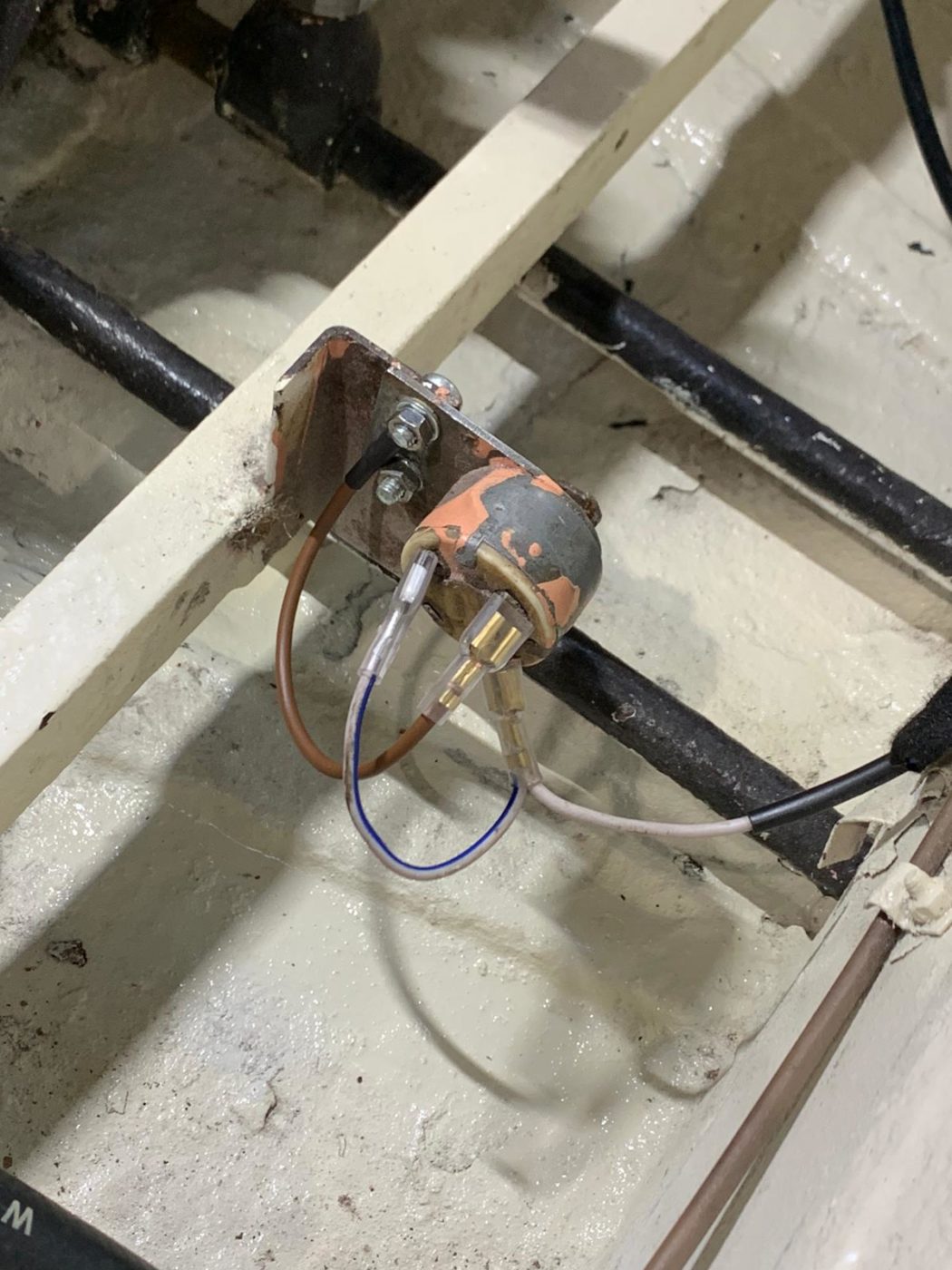 Amphicar propeller control switch after 1