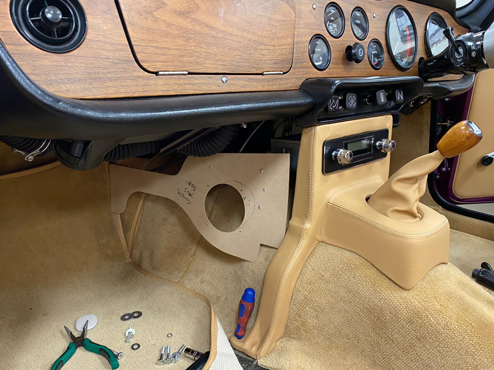 Tr6 speaker pannel 1