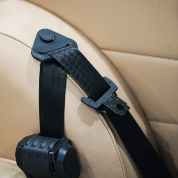 tR5 SEATBELTS 1 600x600 2