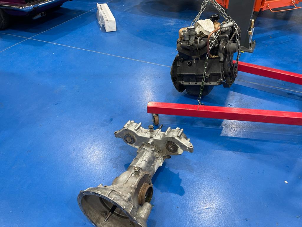 231220 1965 Amphicar gearbox coming out noisy bearing on 1st and 2nd gear 6