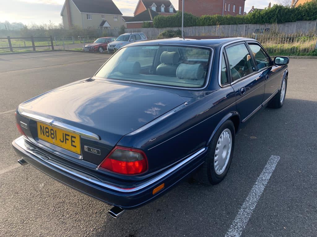 281120 1995 Jaguar XJ6 N881JFE 22 1
