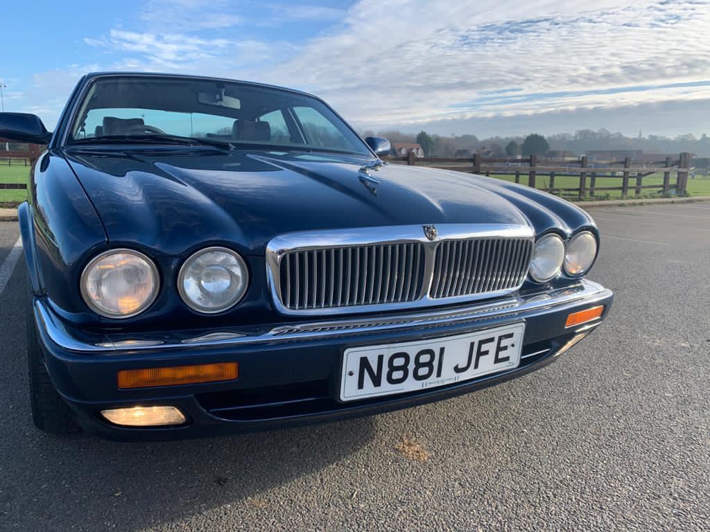 281120 1995 Jaguar XJ6 N881JFE 26 1