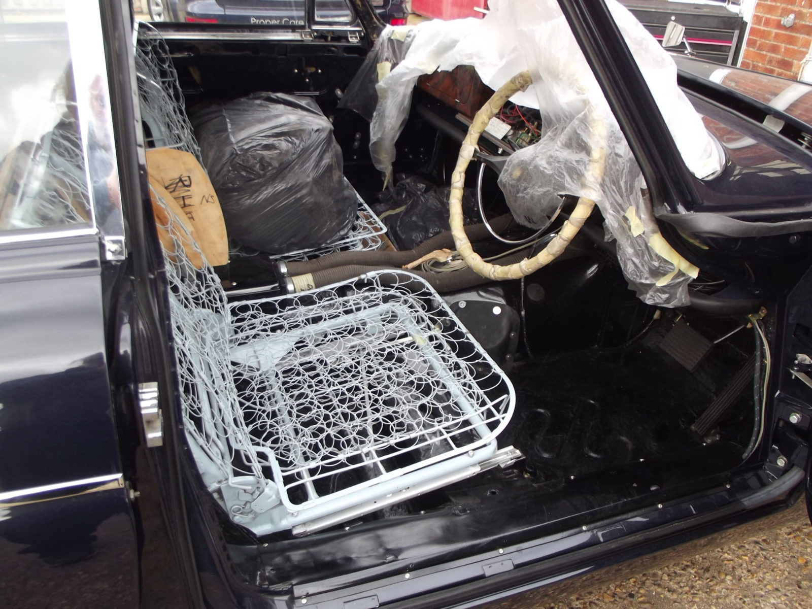 1970 Jaguar 420G 2 scaled 2