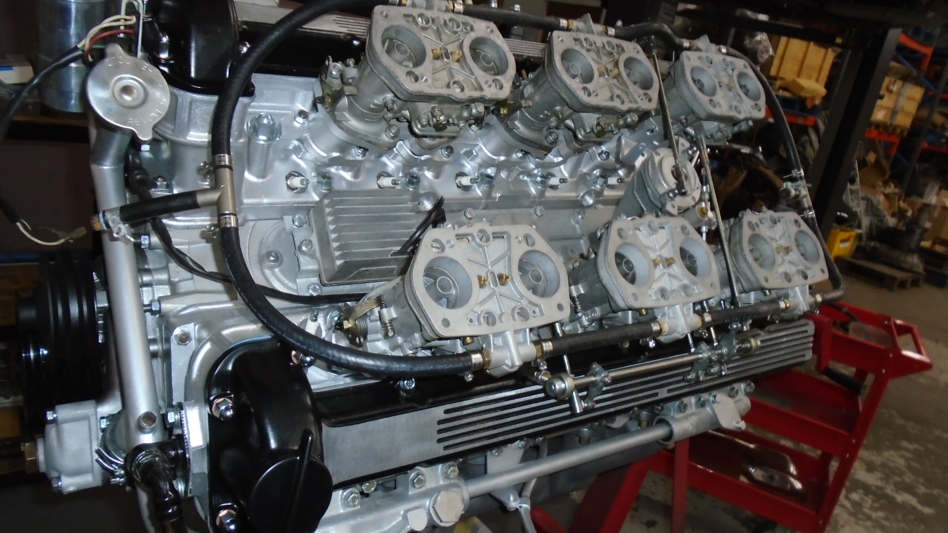 251120 Ferrari Daytona Jaguar V12 Engine at Rushton Engineering 1