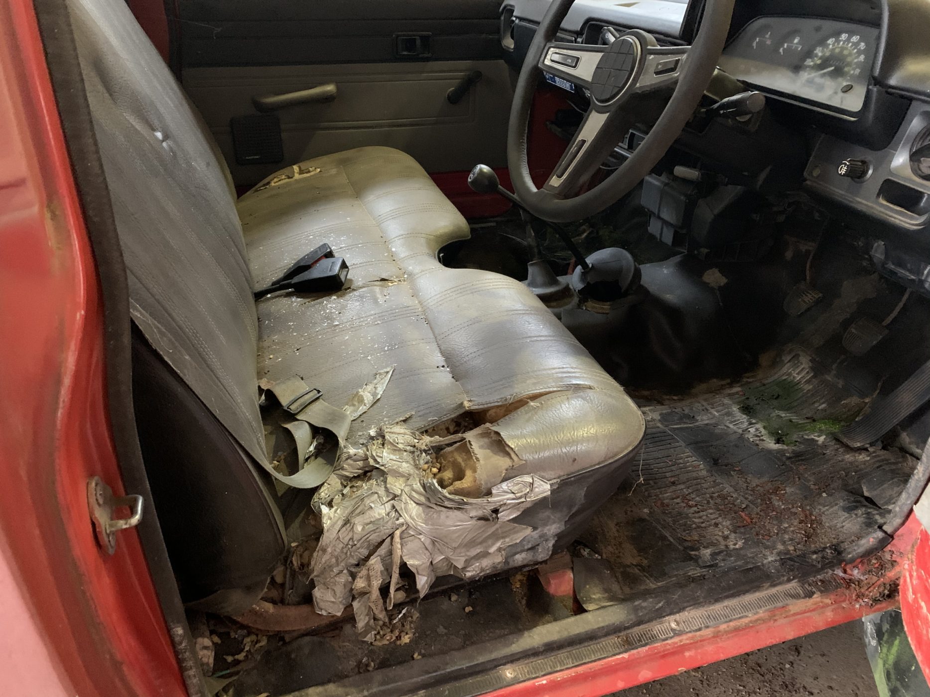 270121 1982 Toyota Hilux 8 1