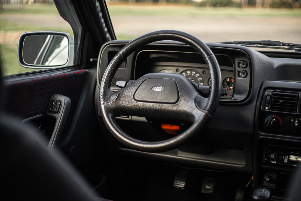 Ford Escort 17 1