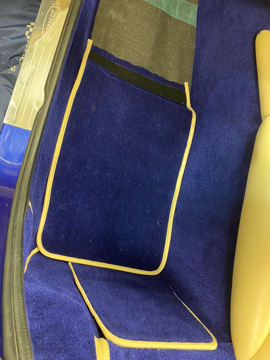 11022021 1998 TVR Chimaera carpet relay 68 1