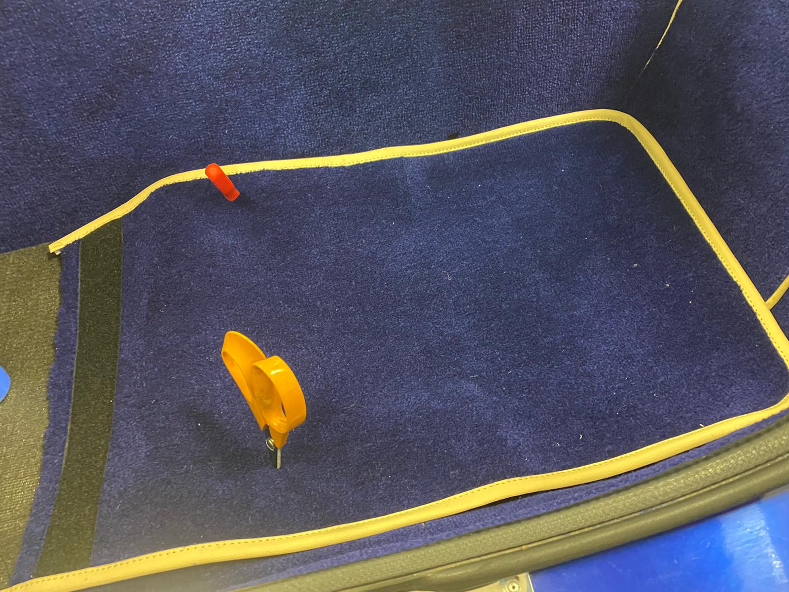 11022021 1998 TVR Chimaera carpet relay 69 1