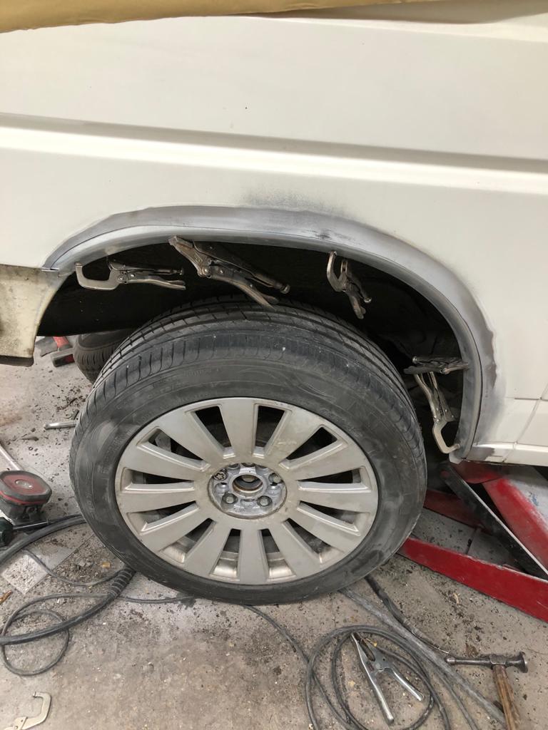 12 02 2021 1991 VW T4 James welding wheel arch 22 1