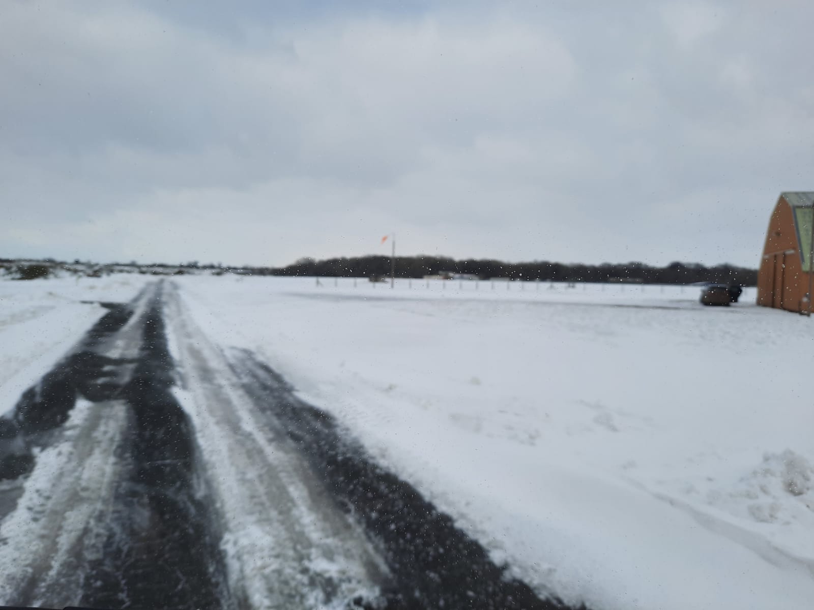 12 02 2021 Mauro loading cars at bentwaters in the snow 7